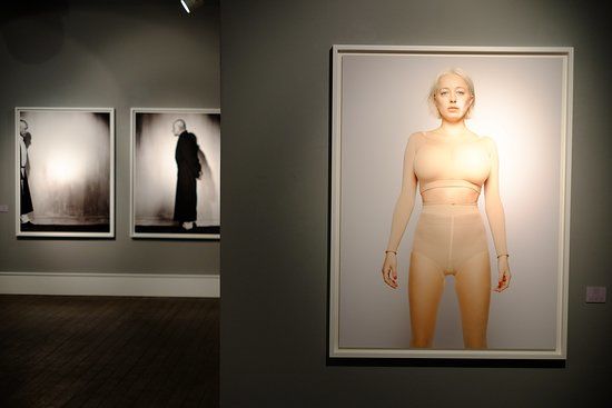 CAMERA WORK Photogallery